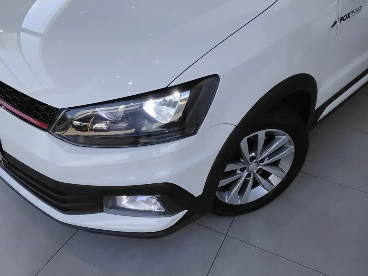 Volkswagen FOX 1.6 MSI PEPPER 16V FLEX 4P MANUAL - Foto 2
