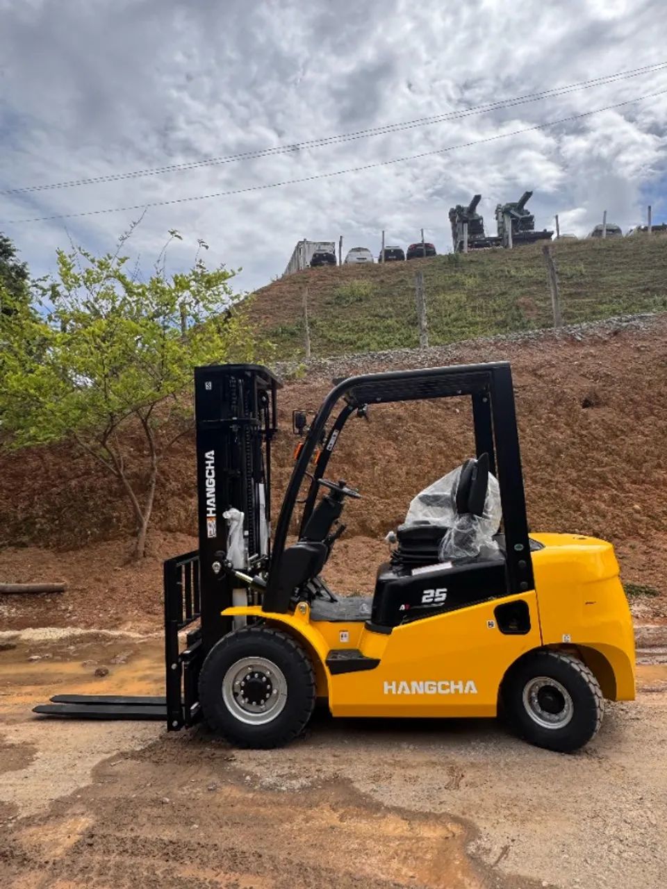 EMPILHADEIRA HANGCHA | 2.5 TONELADAS | TRIPLEX | A PRONTA ENTREGA 