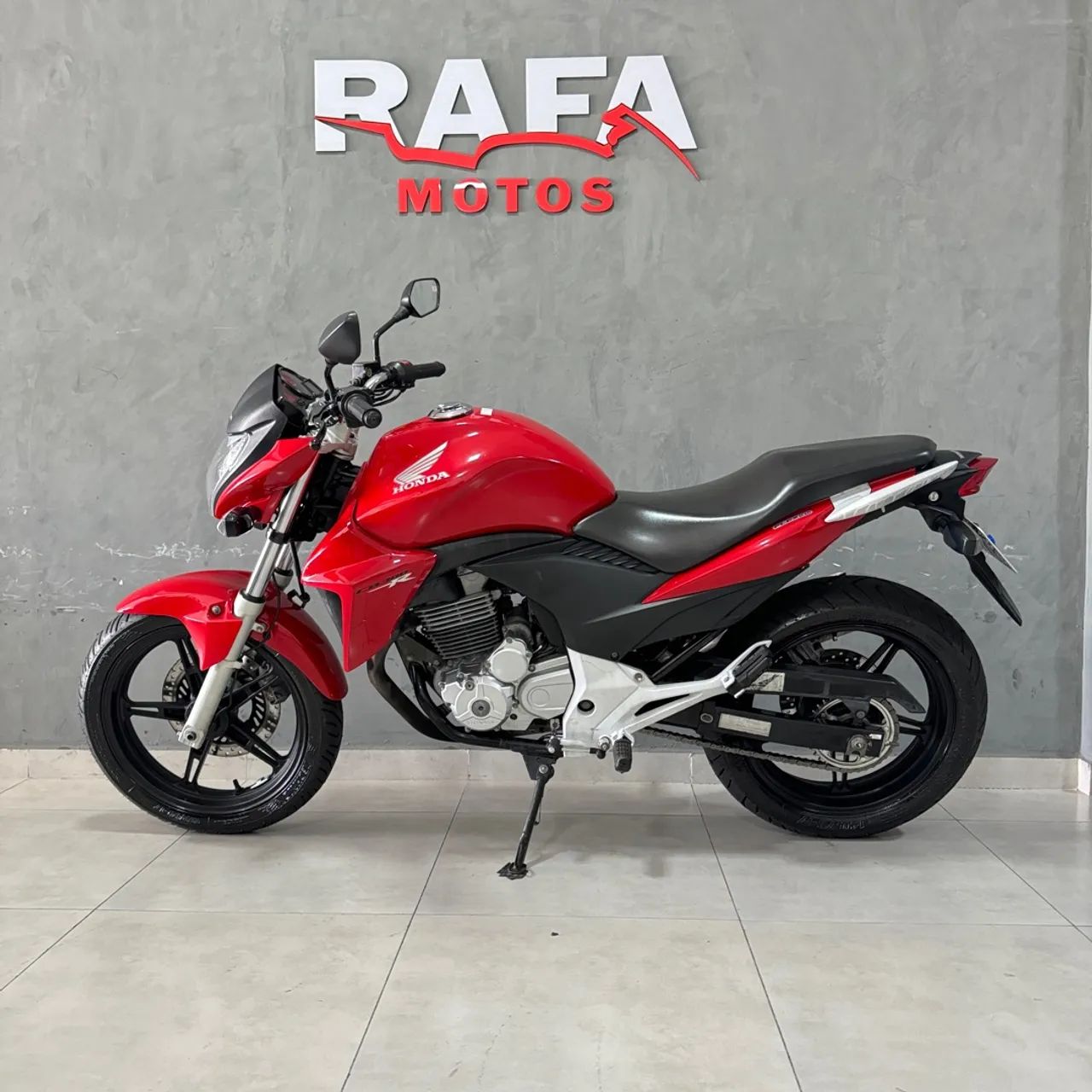 HONDA CB 300 IMPECÁVEL  - Foto 2