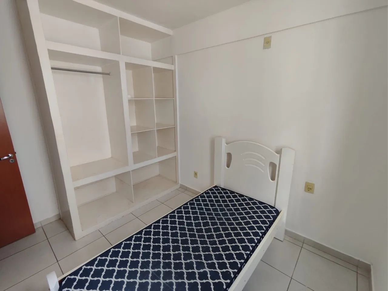 cama de solteiro adulto branca