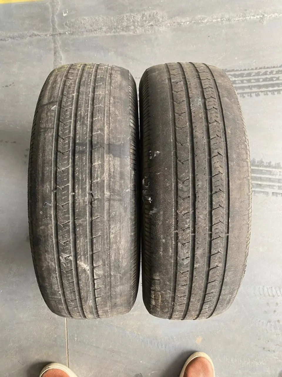 Pneus 195/65 r15 importados semi-novos