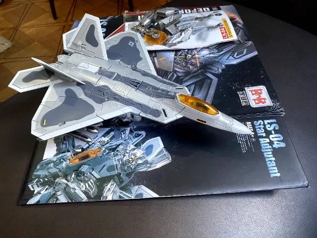 Transformers LS-04 Starscream - Star Adjutant - Decepticon