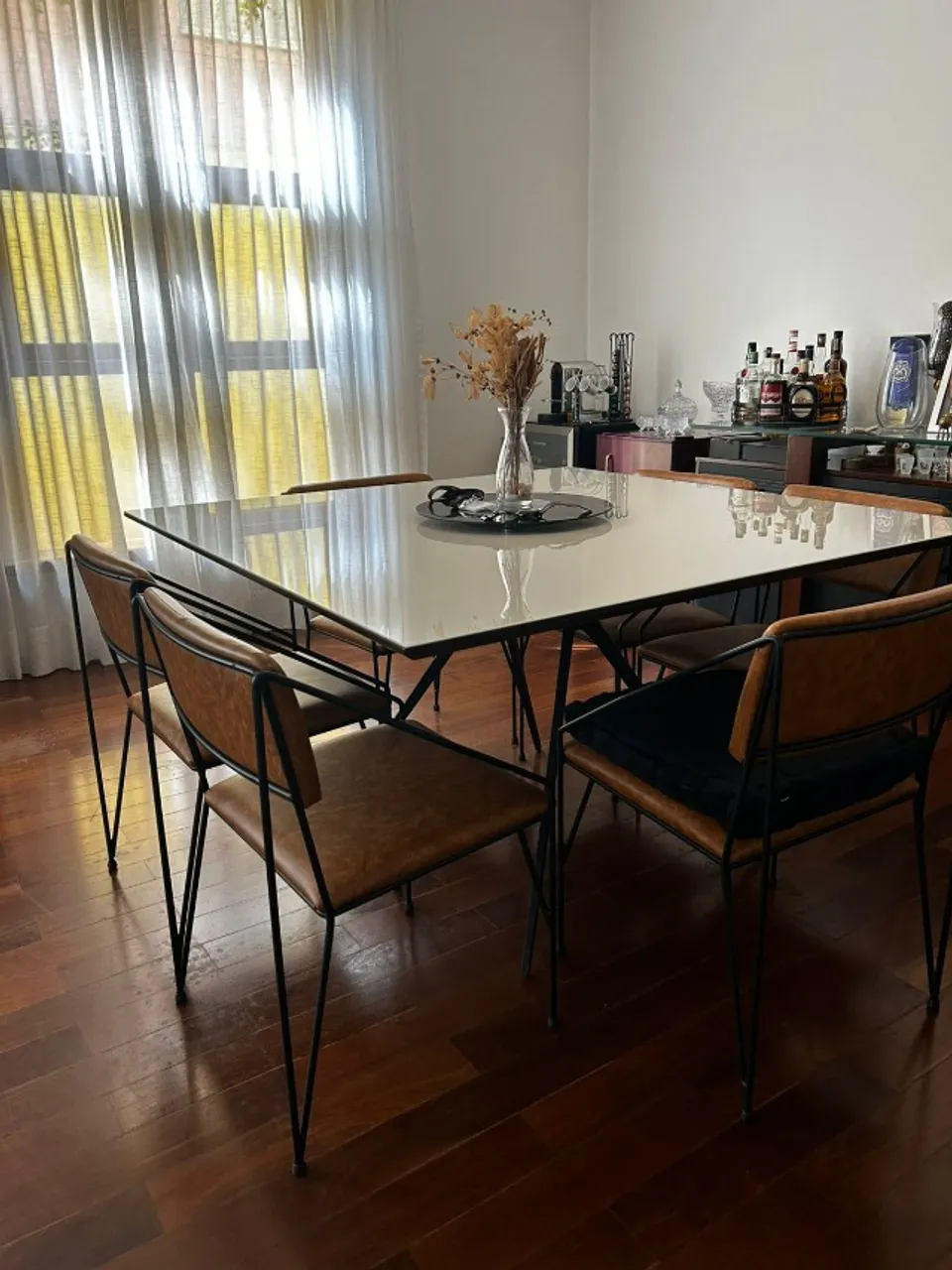 Mesa de Jantar Laqueada