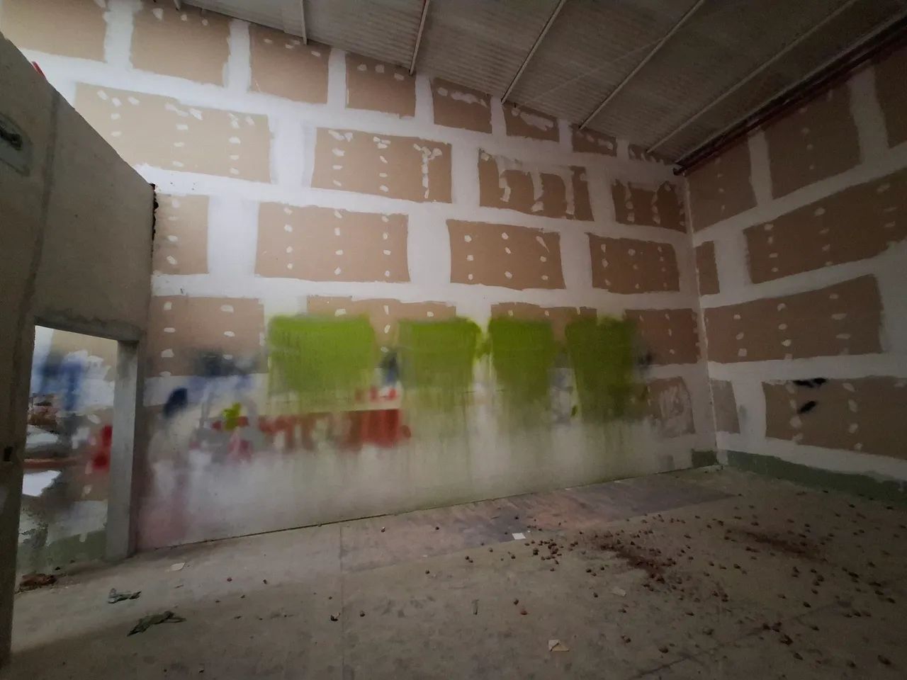 Drywall and hardware donation64330309163394120