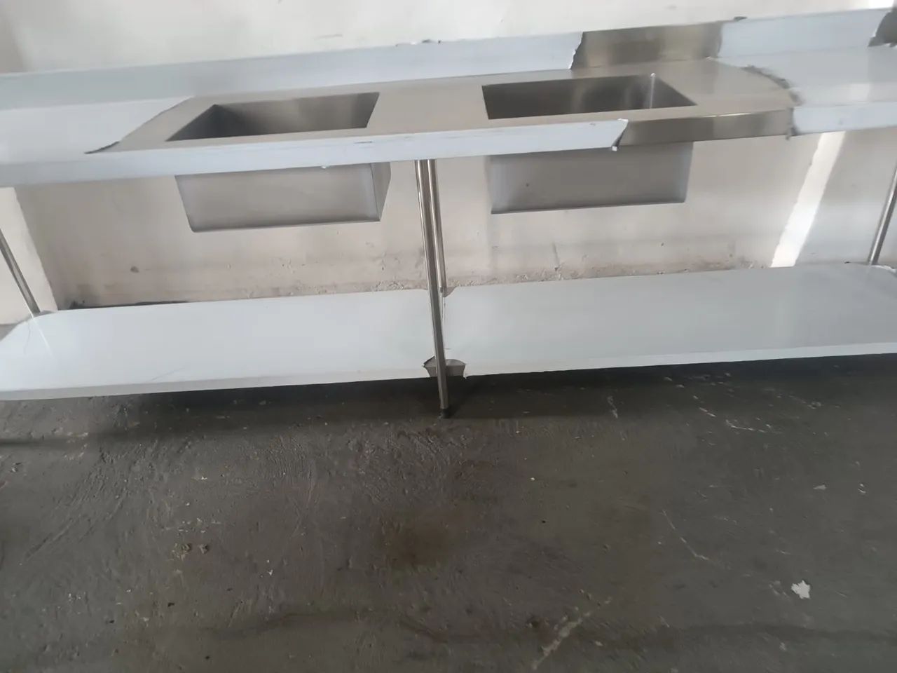 Pia industrial de aço inox com duas cubas