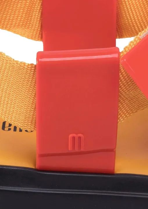 Sandálias Melissa Amarelas com Detalhes Vermelhos - Foto 4