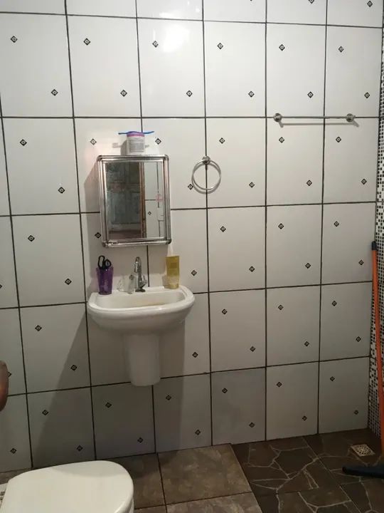 Casa grande com dois kitnets, próxima da avenida  - Foto 3