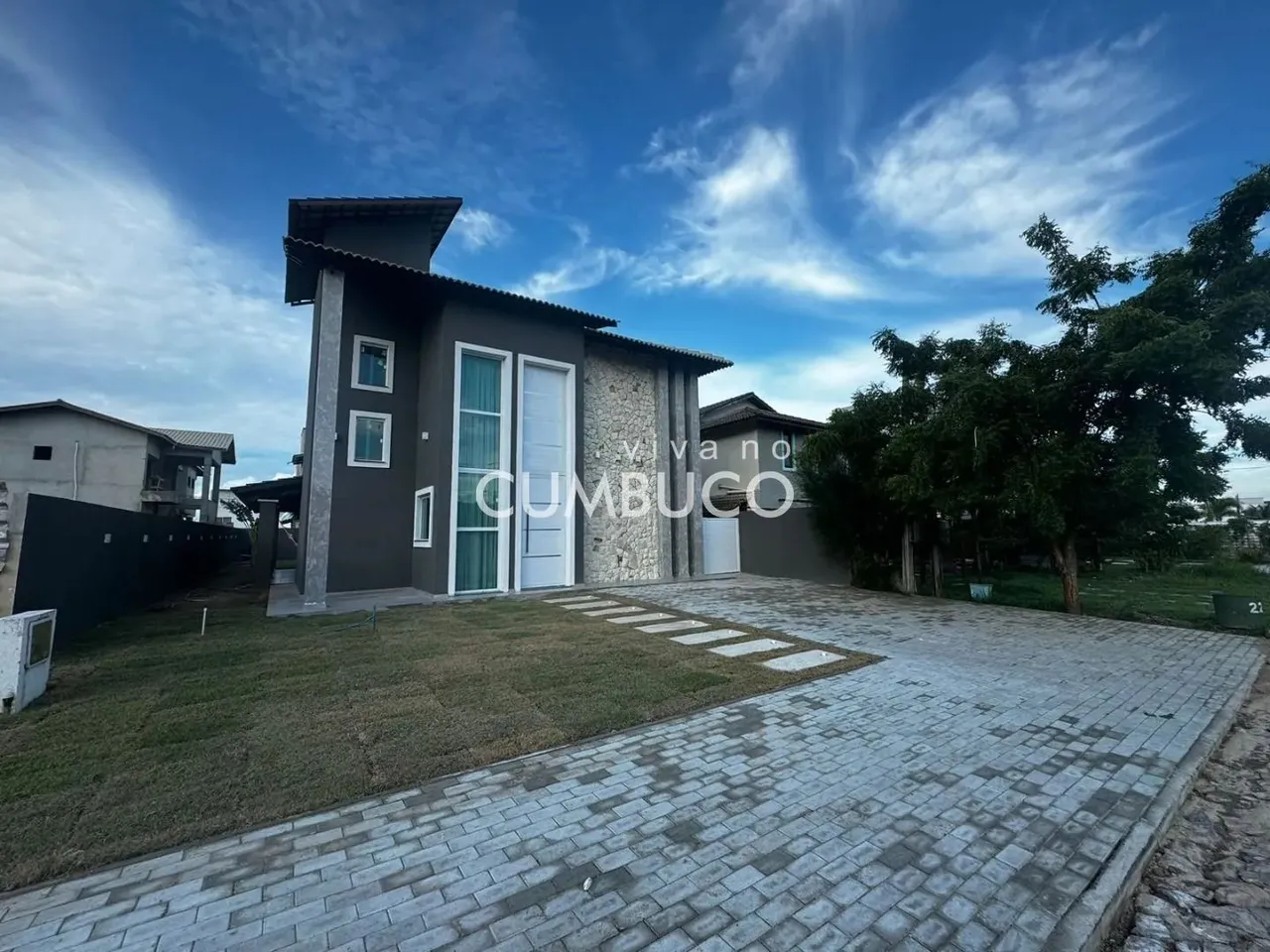 Casa sobrado com 4 dormitórios para alugar, 250m² por R$ 7.500,00/mês - Cumbuco - Caucaia/