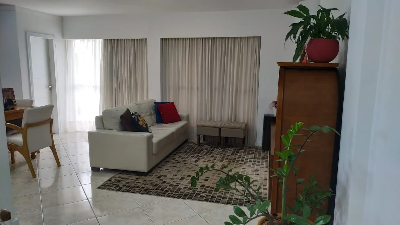 Cobertura dúplex Saguaçu Joinville
