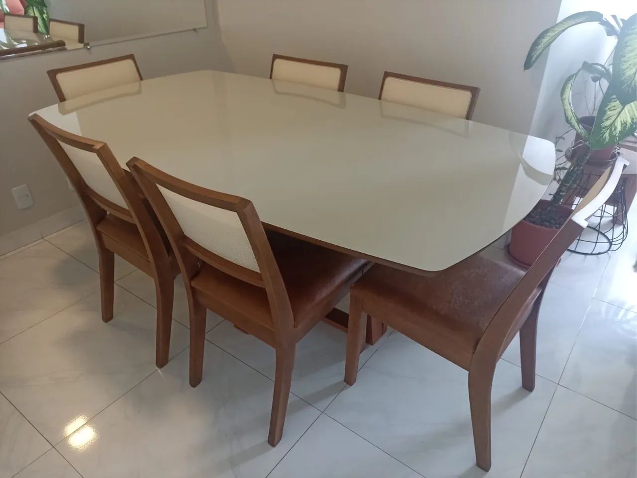 Mesa de Jantar Elegante com 6 Cadeiras madeira  - Foto 2