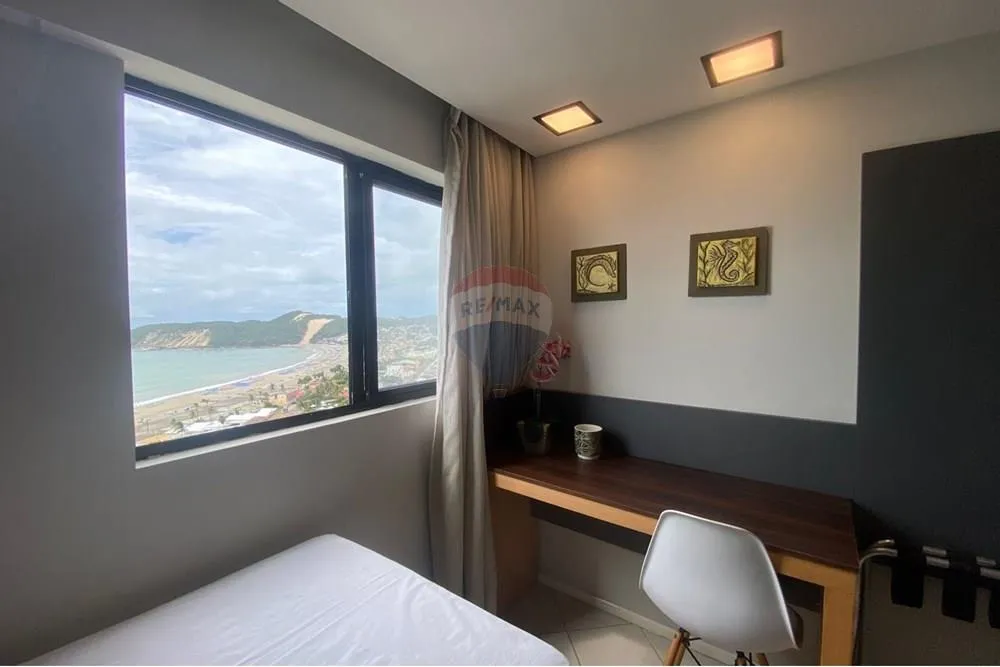 "Flat Reformado em Ponta Negra com Vista para o Mar"