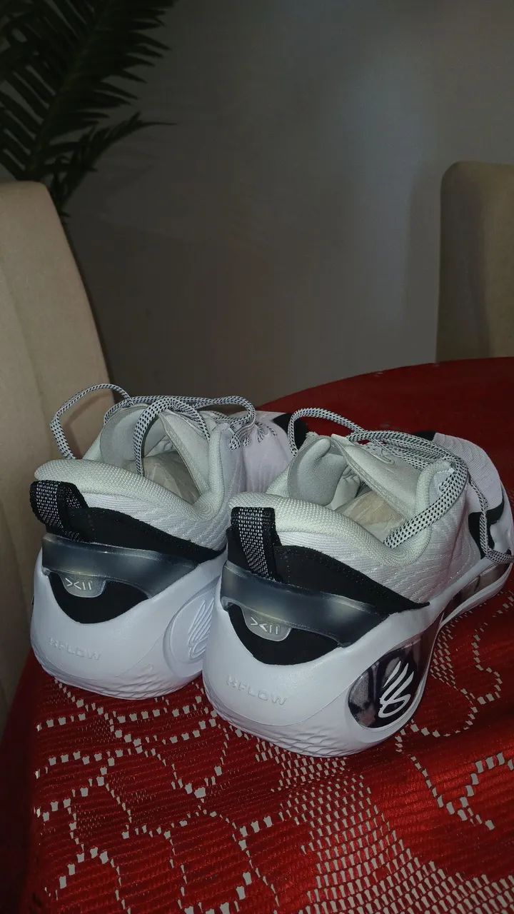 Tênis Nike Curry Lançamento Novo! N.41/42 - Foto 2