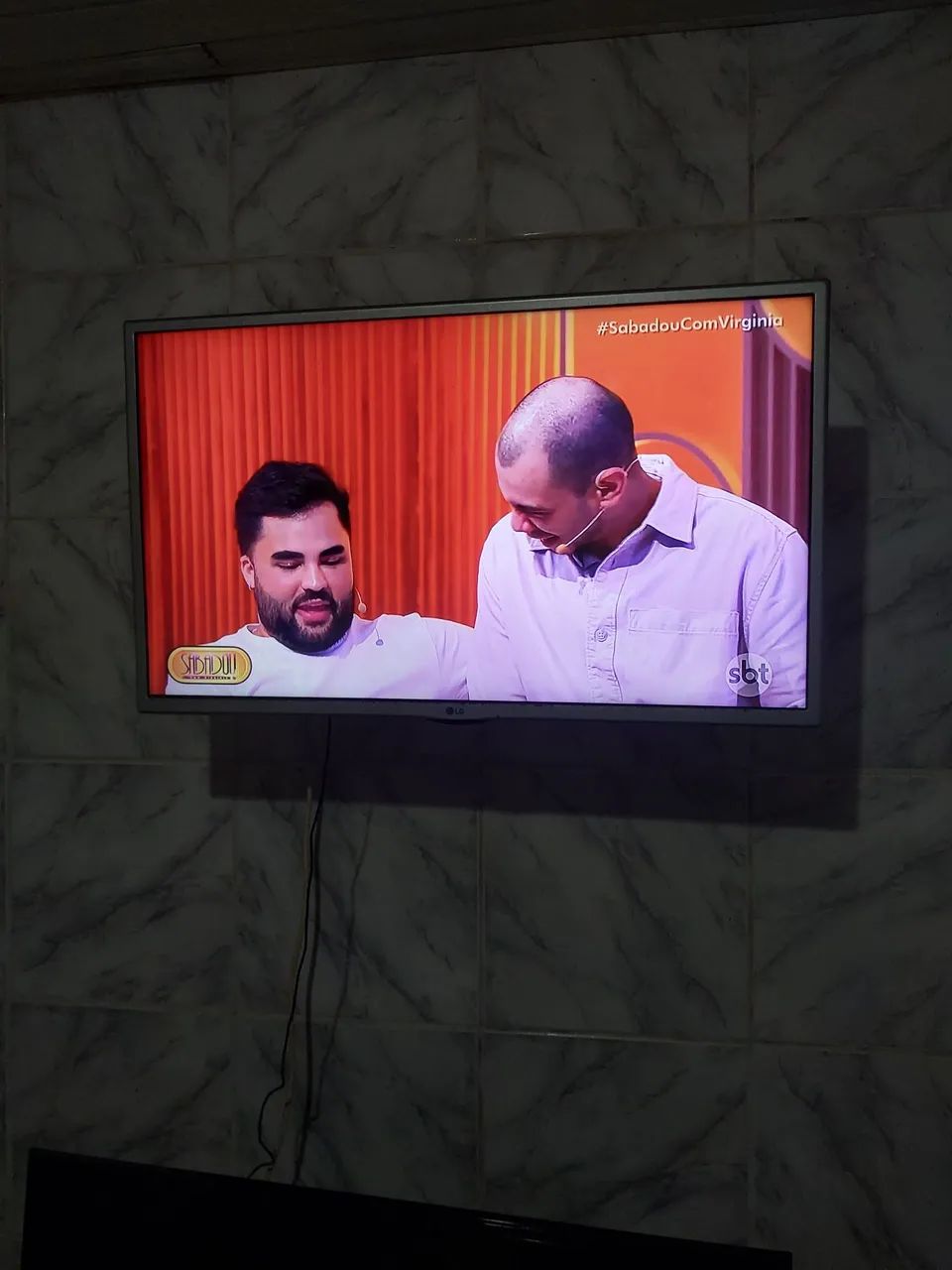 LG 32-inch Smart TV64418589047297124