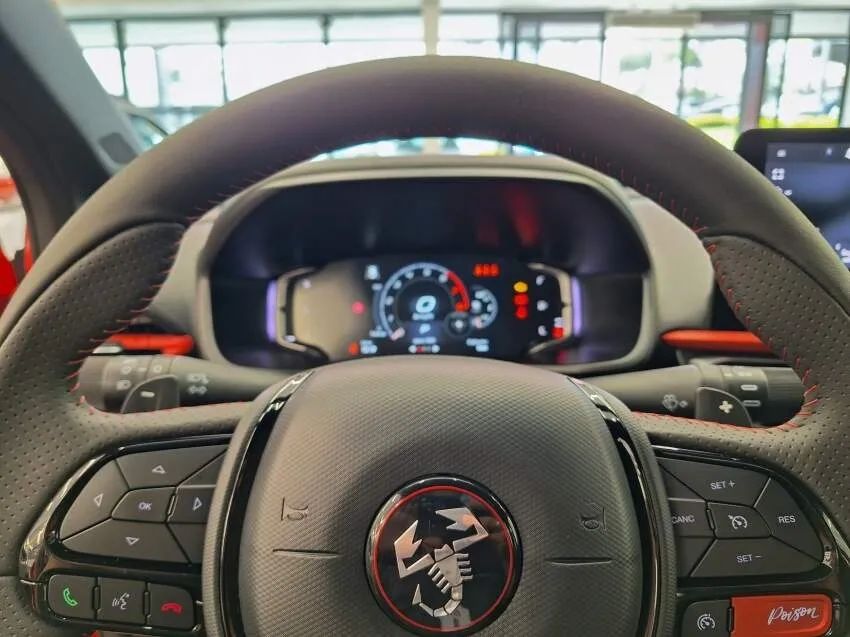 Fiat FASTBACK 1.3 TURBO 270 FLEX ABARTH AT6 - Foto 5