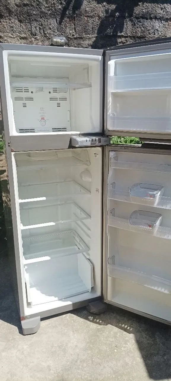 Geladeira Frost free Inox  - Foto 3