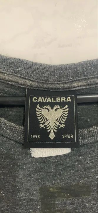 Camiseta Cavalera P (ORIGINAL) cinza  - Foto 2