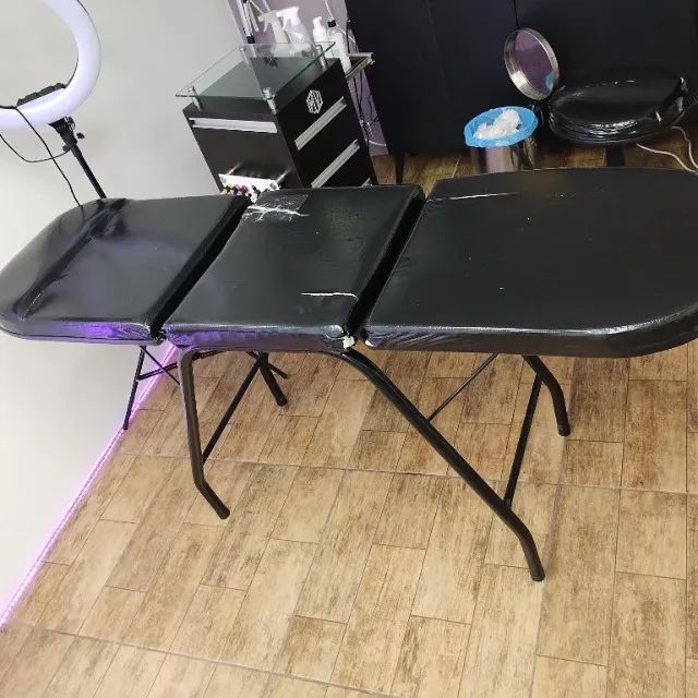 Vendo uma maca usada com pequenos detalhes. Ideal para tatuagem. - Foto 3