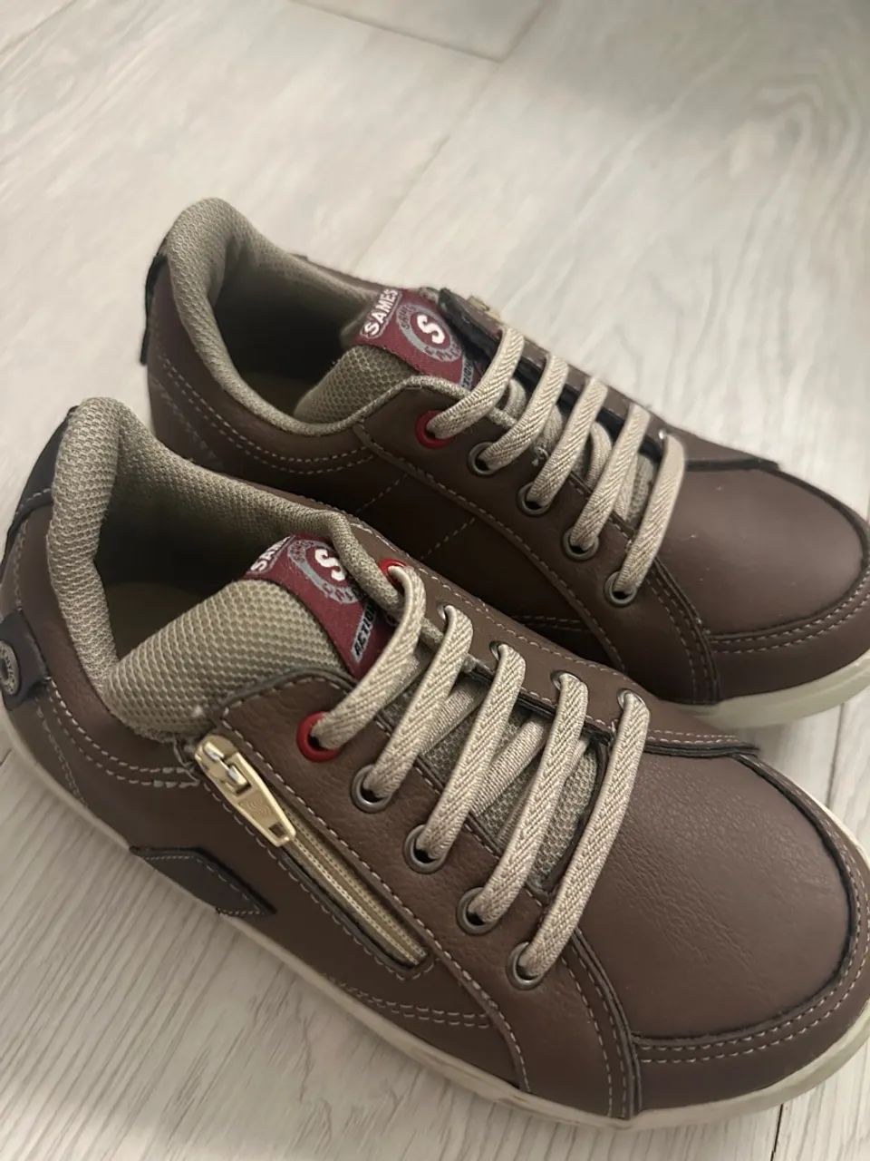 Tênis Infantil Marrom tamanho 27  - Foto 2