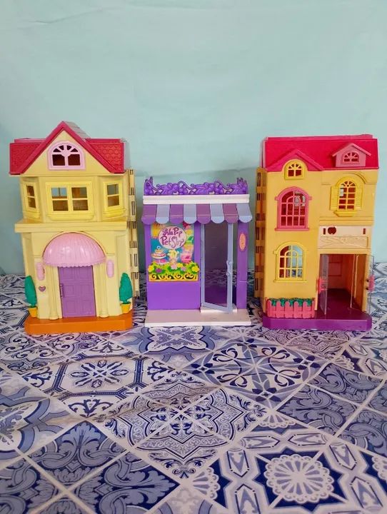 Conjunto Casinhas Antigas E Usadas