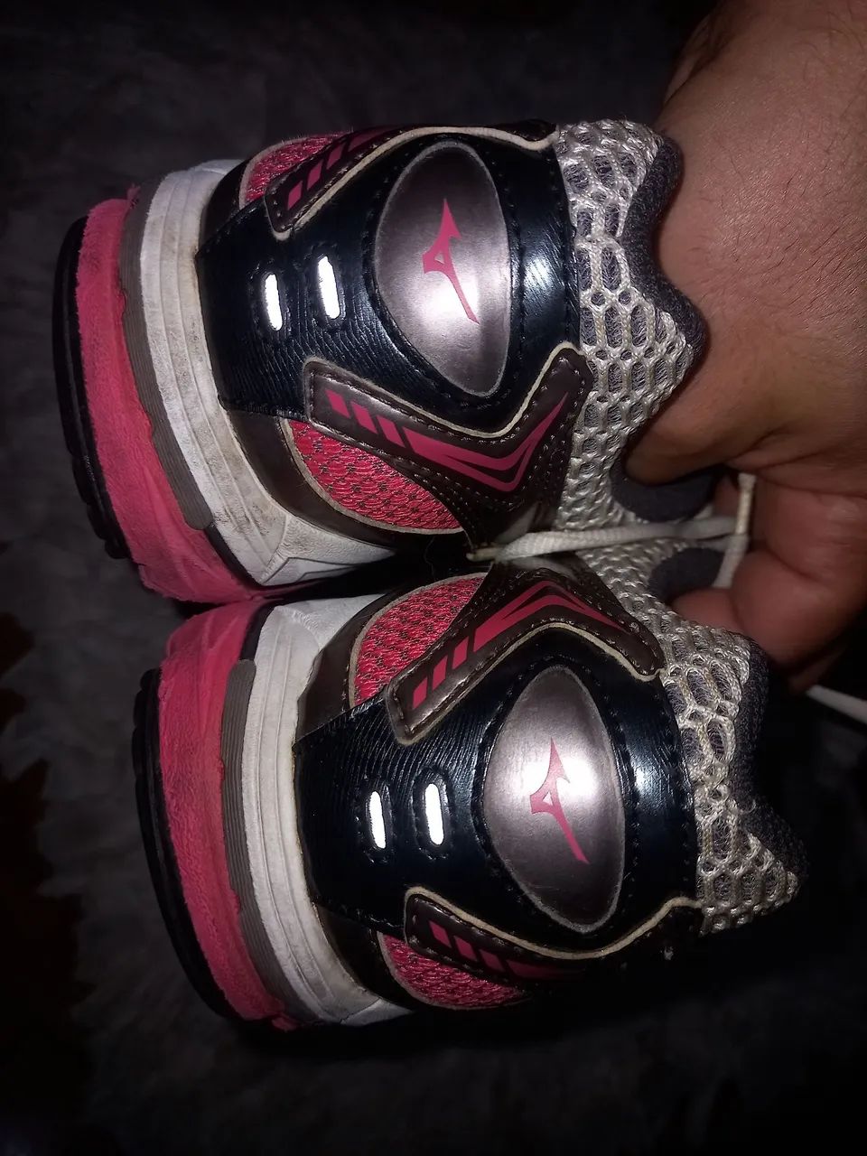 Tênis esportivo Mizuno tamanho 40 forma normal usado - Foto 6