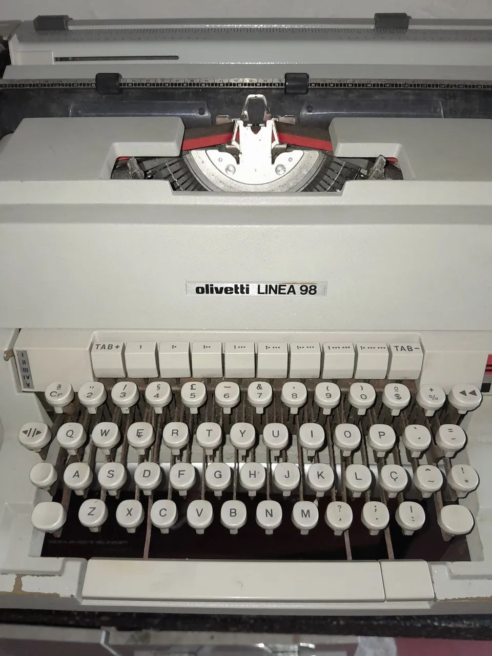 Máquina de escrever Olivetti Linea 98 - Foto 2