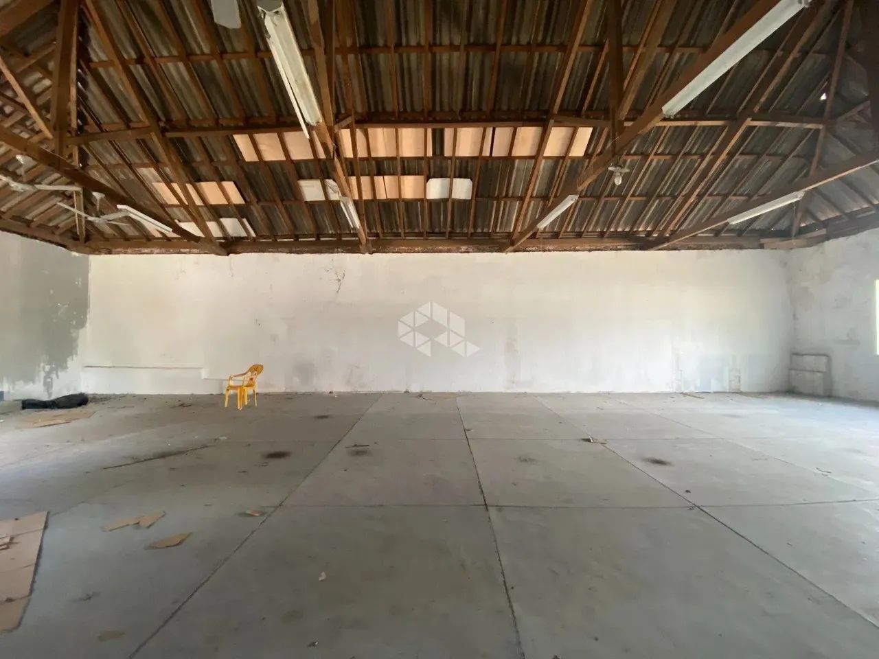 Terreno/Pavilhão de esquina no Bairro Medianeira, próximo antigo estágio Olímpico, Porto A - Foto 5