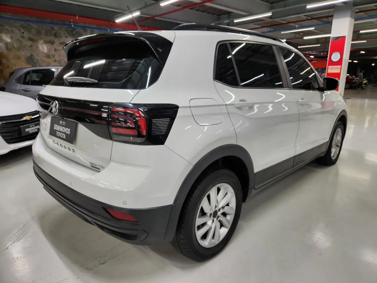 Volkswagen T-Cross 1.0 200 TSI TOTAL FLEX AUTOMATICO - Foto 4