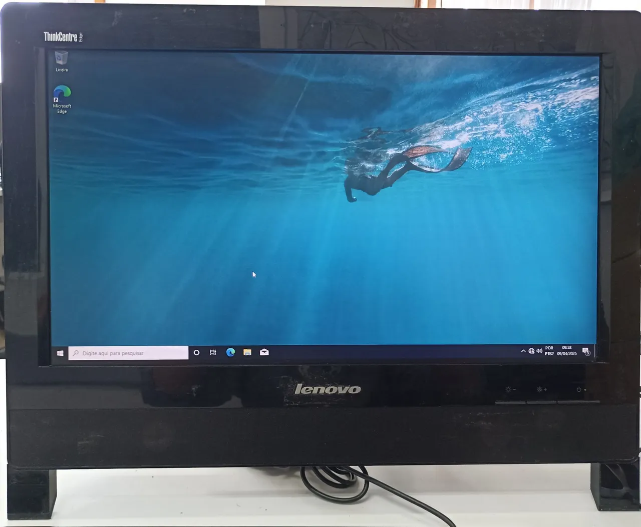 Computador Lenovo ThinkCentre All in One - I3 - SSD 120 - 8GB