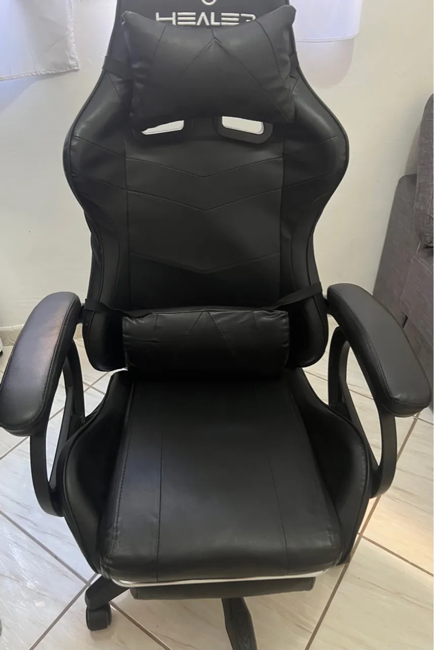 Cadeira Gamer Healer - Ergonômica, confortável e em ótimo estado!