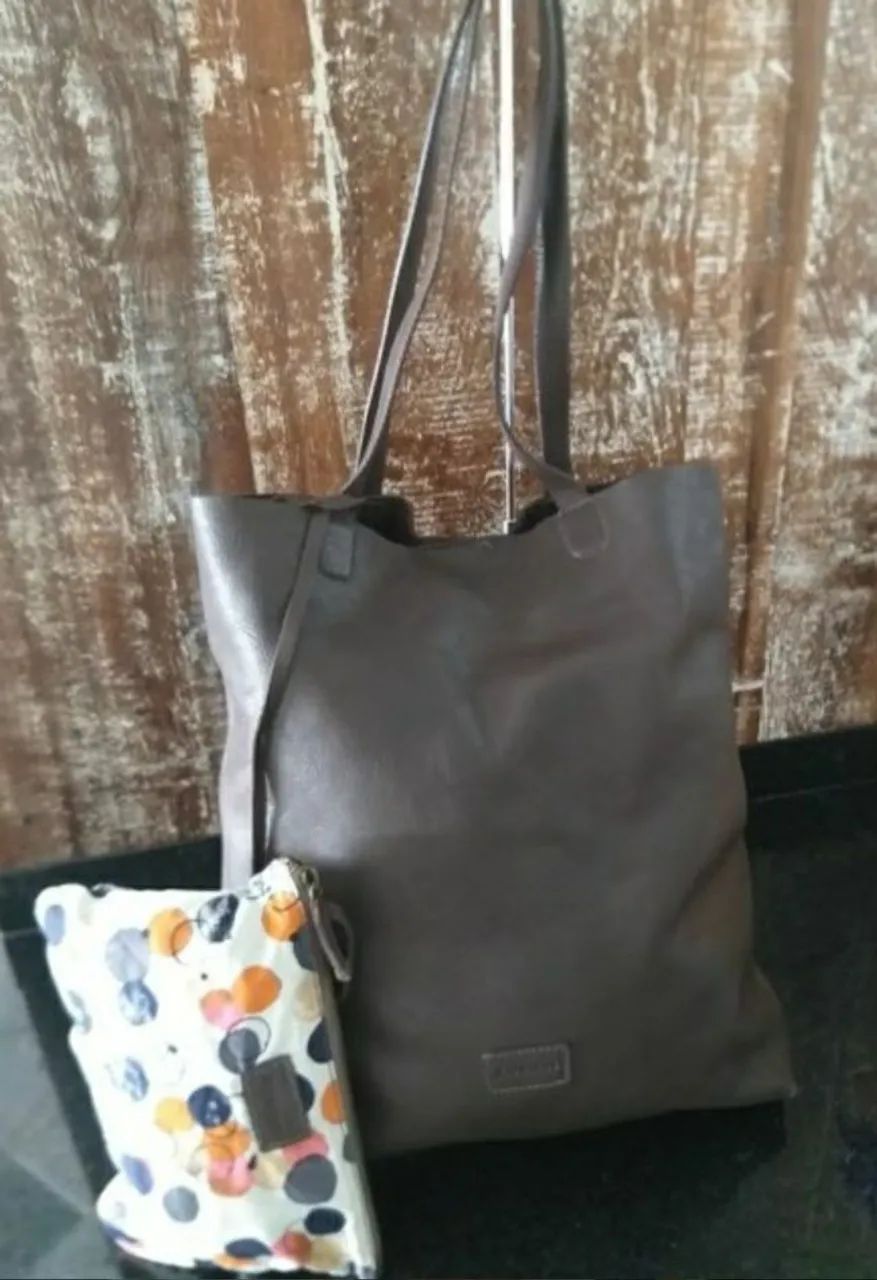 BOLSA GRANDE, DE TIRACOLO, EM COURO LEGÍTIMO 100%, MARCA RICHARDS. - Foto 3