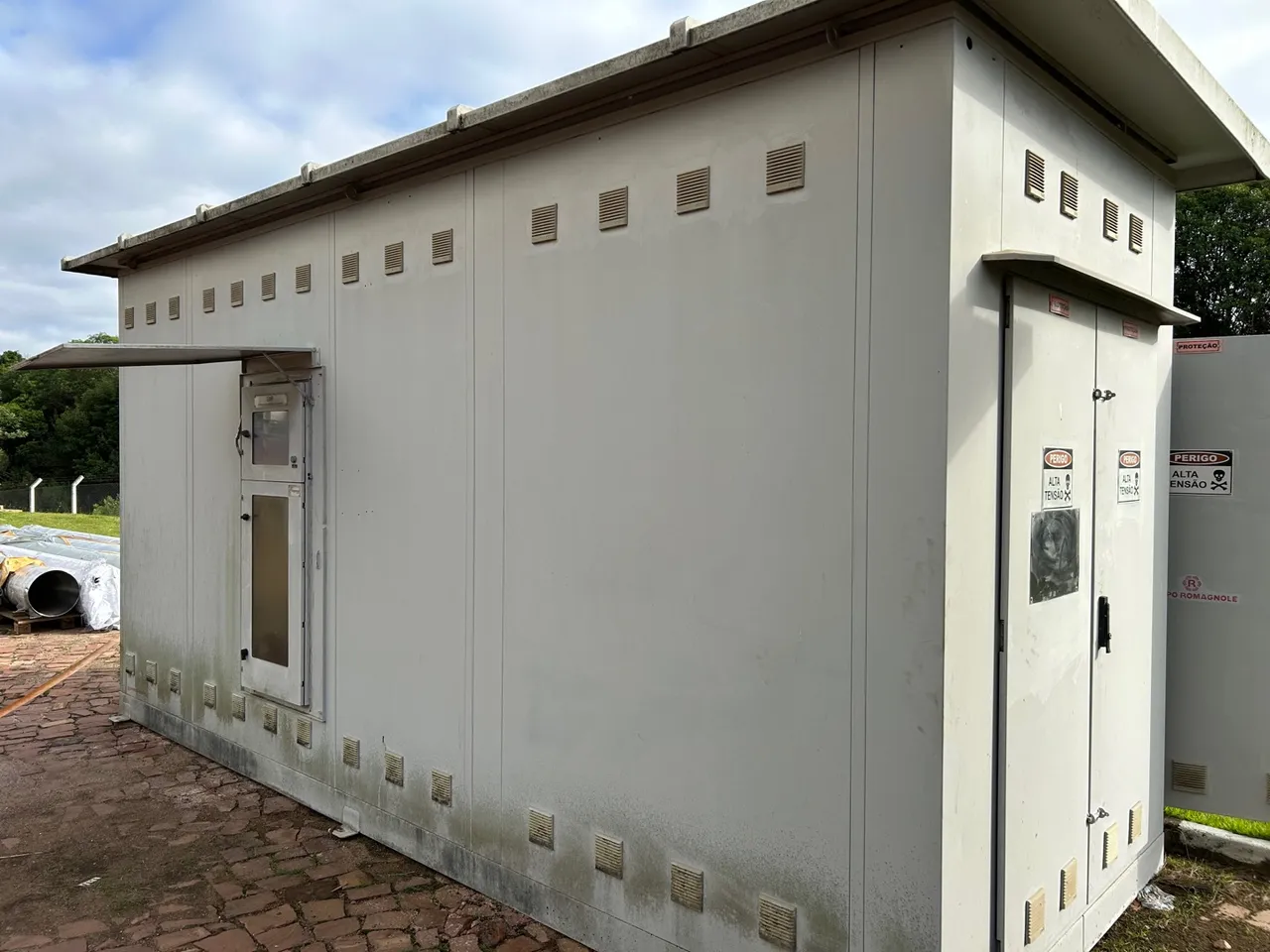 cabine de alta tensão 34,5 kv, medição, proteção e seccionamento, completa.