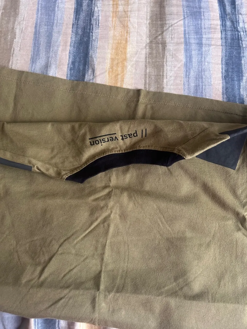 Camiseta Verde Past Version