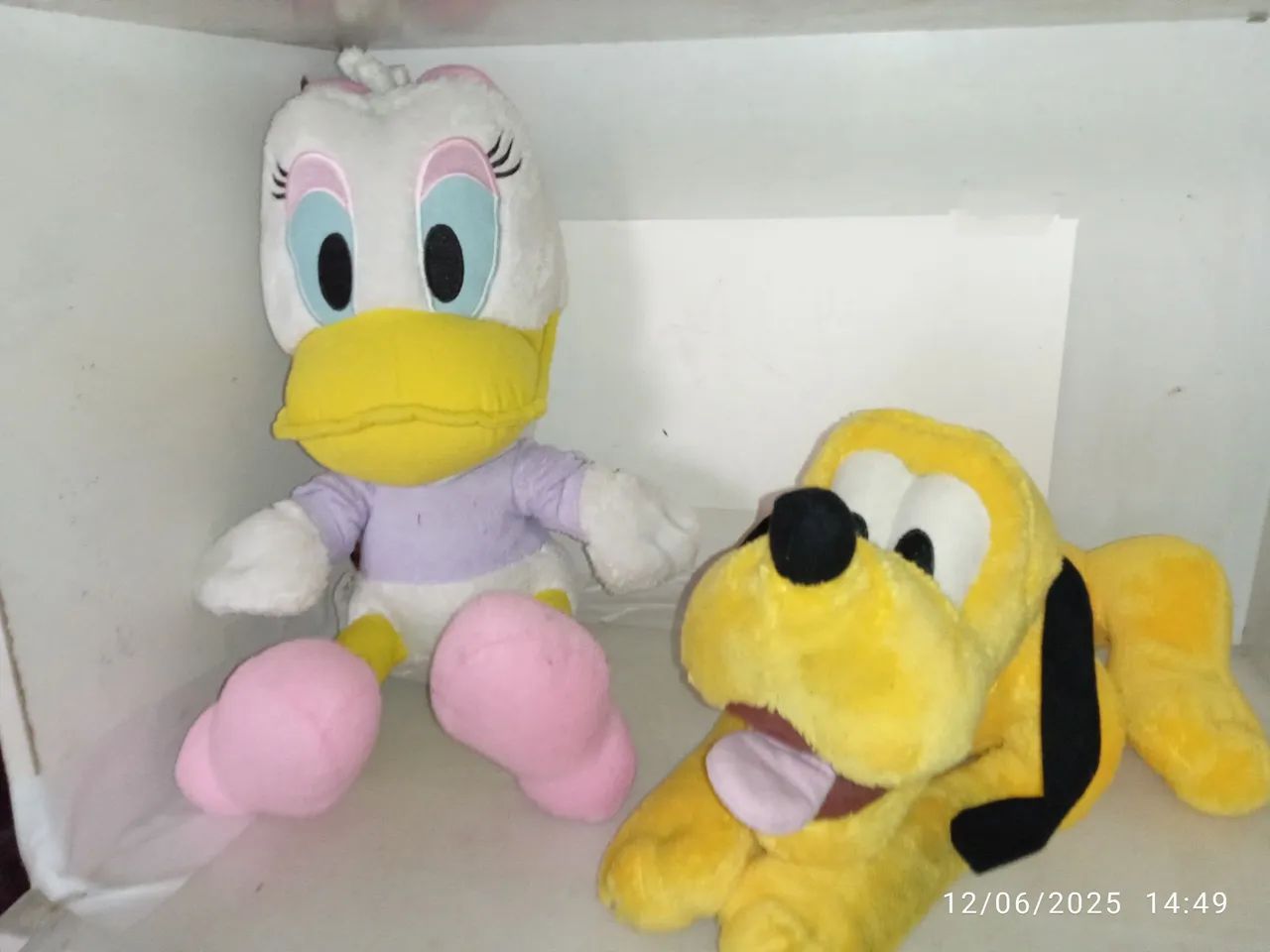 Pelúcias Daisy e Pluto - Disney - Foto 2