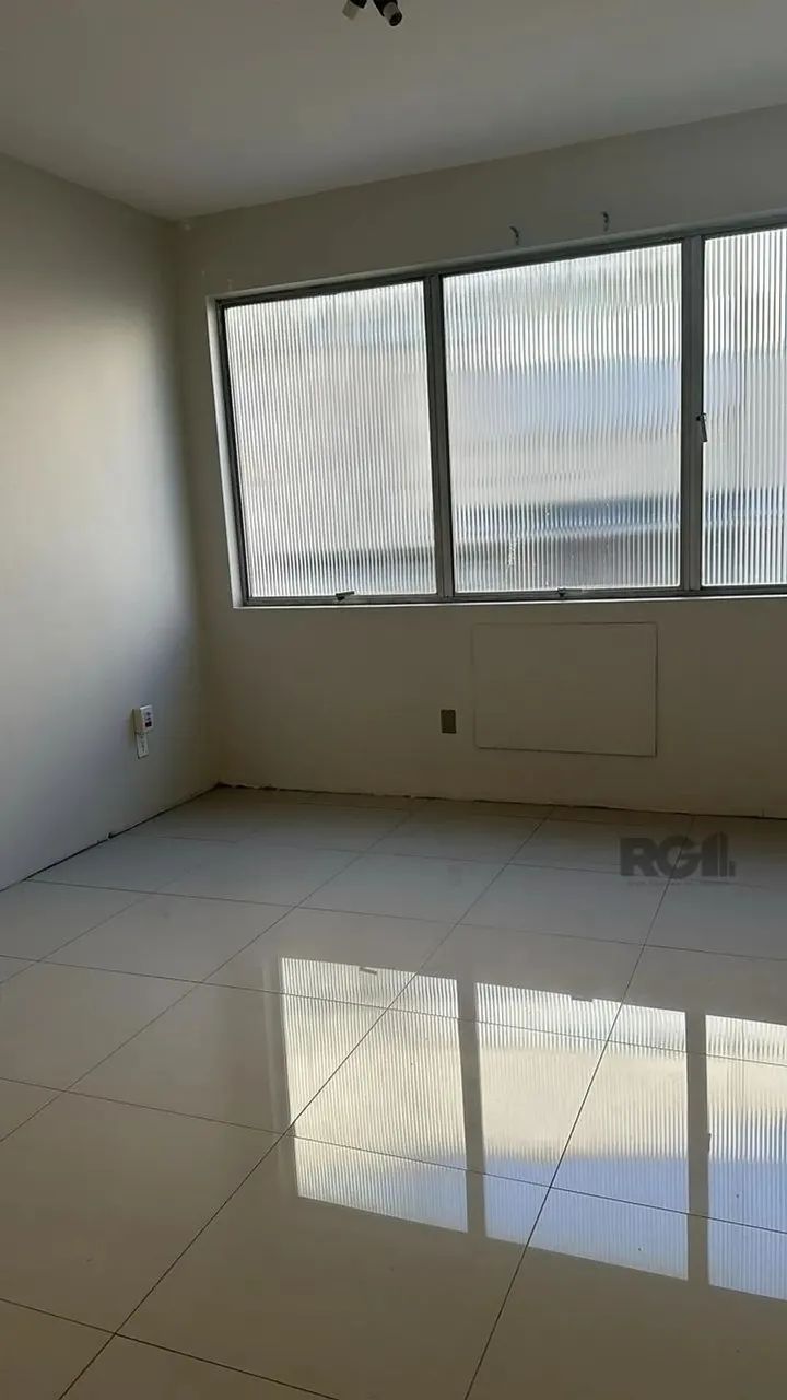 Excelente sala comercial à venda com 47,40m² no bairro Floresta . Elevador , Ótima localiz - Foto 3