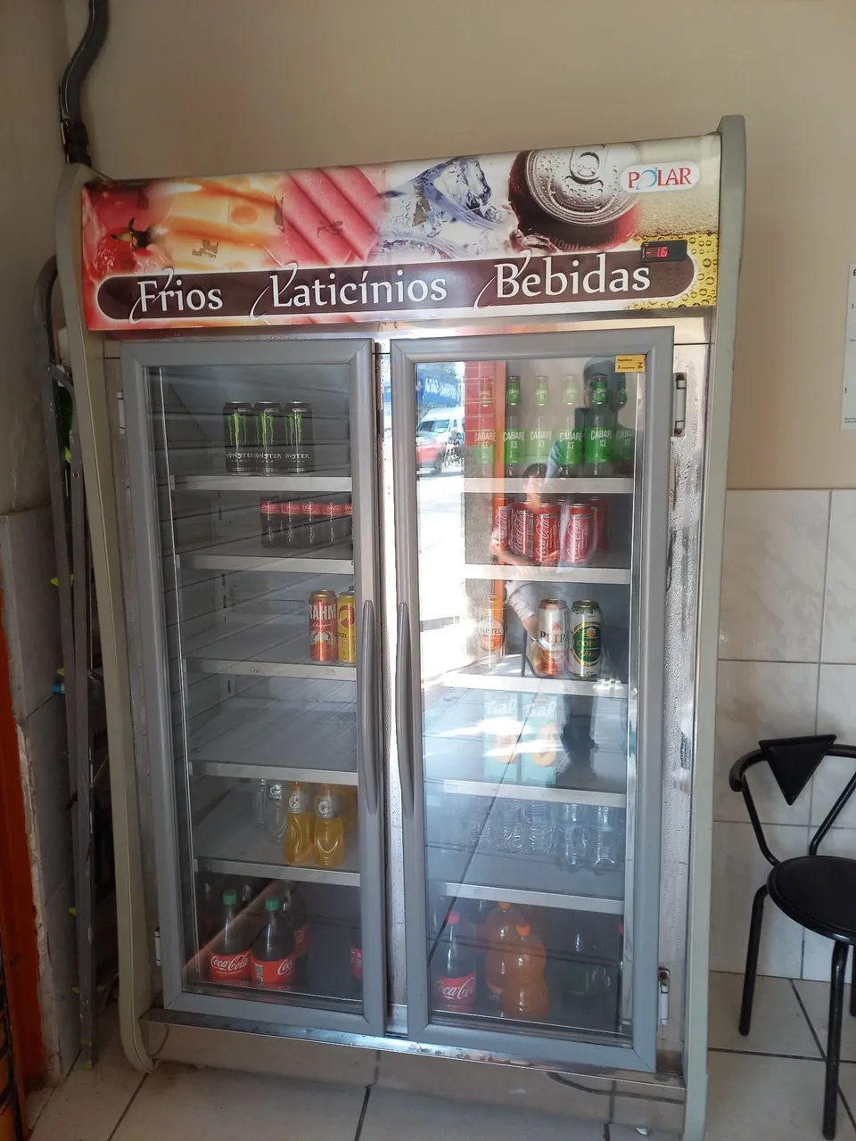 Geladeira Expositora Comercial Polar