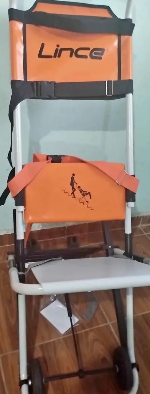 Cadeira de emergência para descer escada - Foto 2