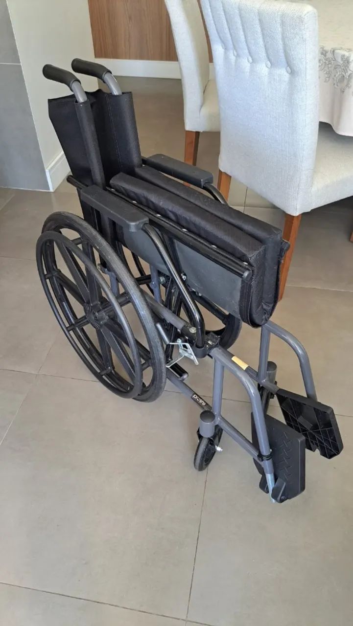 Cadeira de rodas - Foto 5
