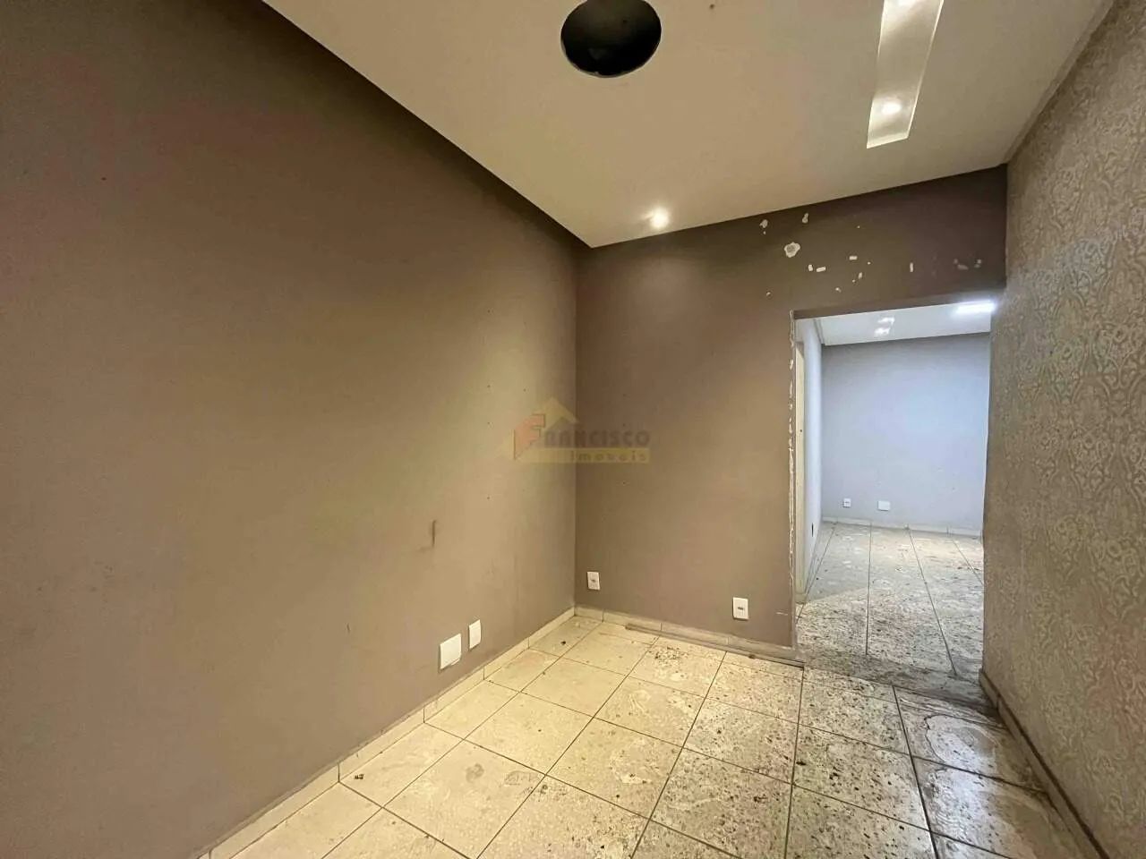 Apartamento comercial localizado no Centro