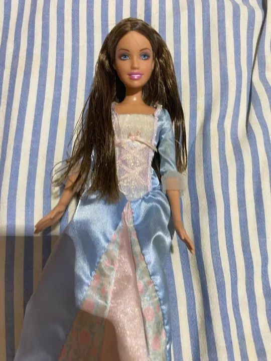 boneca barbie a princesa e a plebeia erika versão básica indonésia  - Foto 3