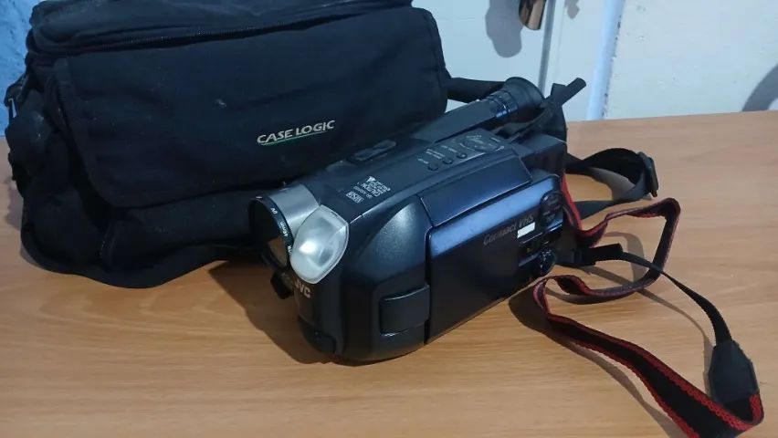 Filmadora JVC Compact VHS GR-AX730U (sem Teste)