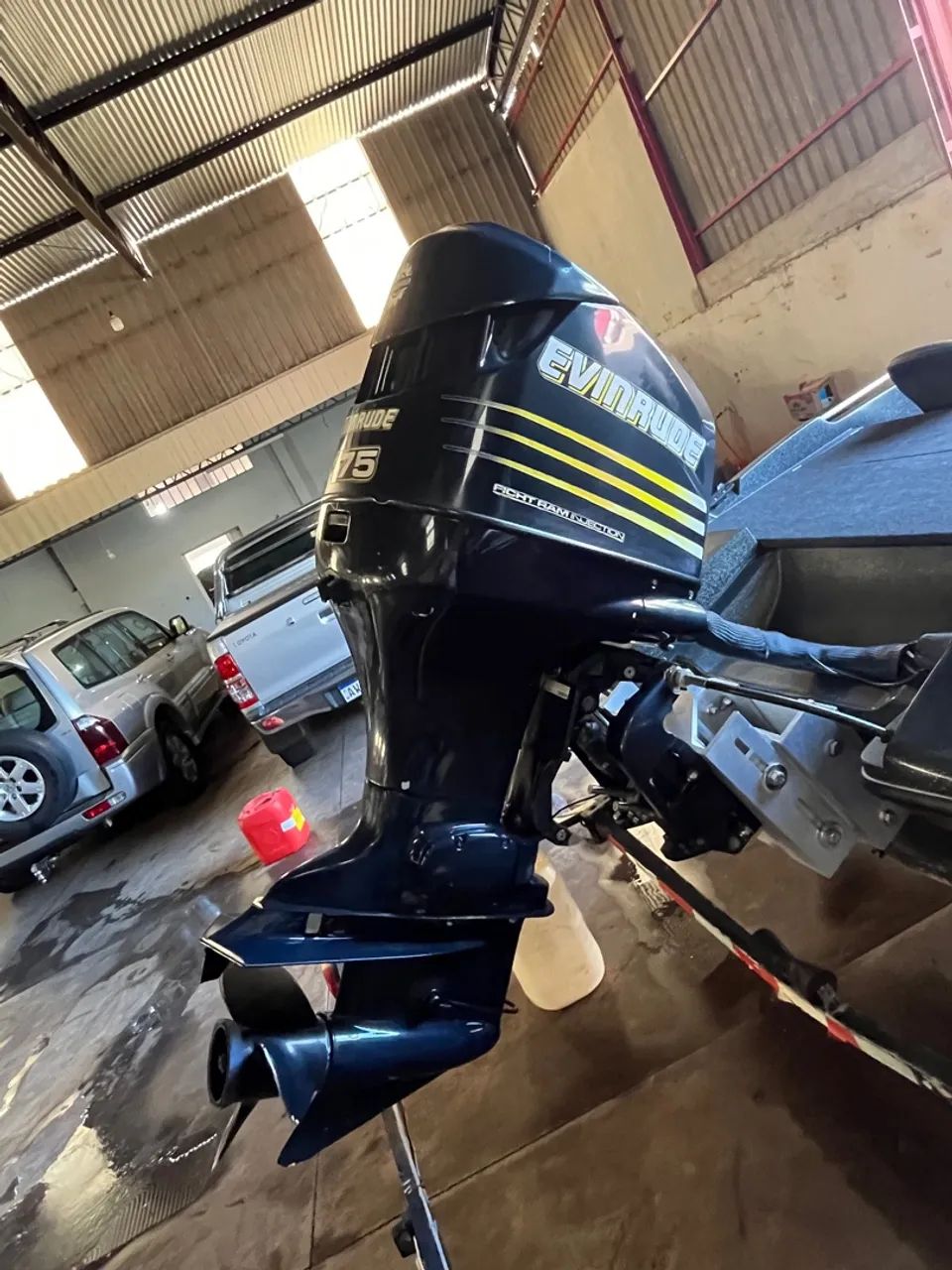 Lancha Bass Boat 2002 motor 175hp  - Foto 3