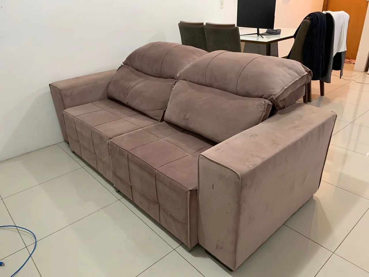 Sofá 2 Lugares Confortável e Elegante na cor Rosa