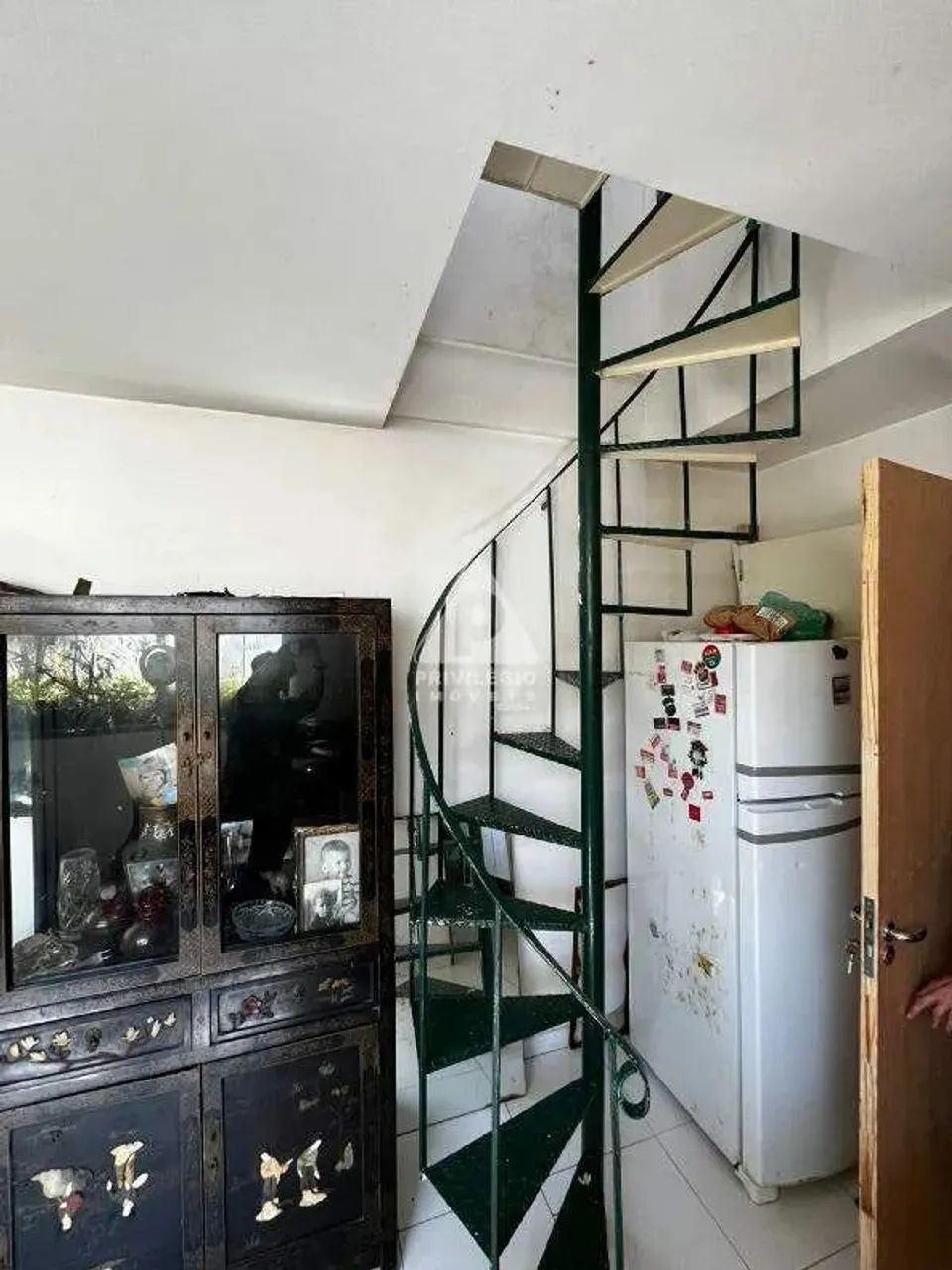 Apartamento Duplex de 3 Quartos no Leblon: Cozinha com Cooktop e Dependência Completa - Foto 5
