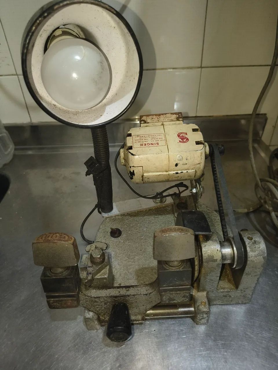 Máquina portátil de copiar chave 