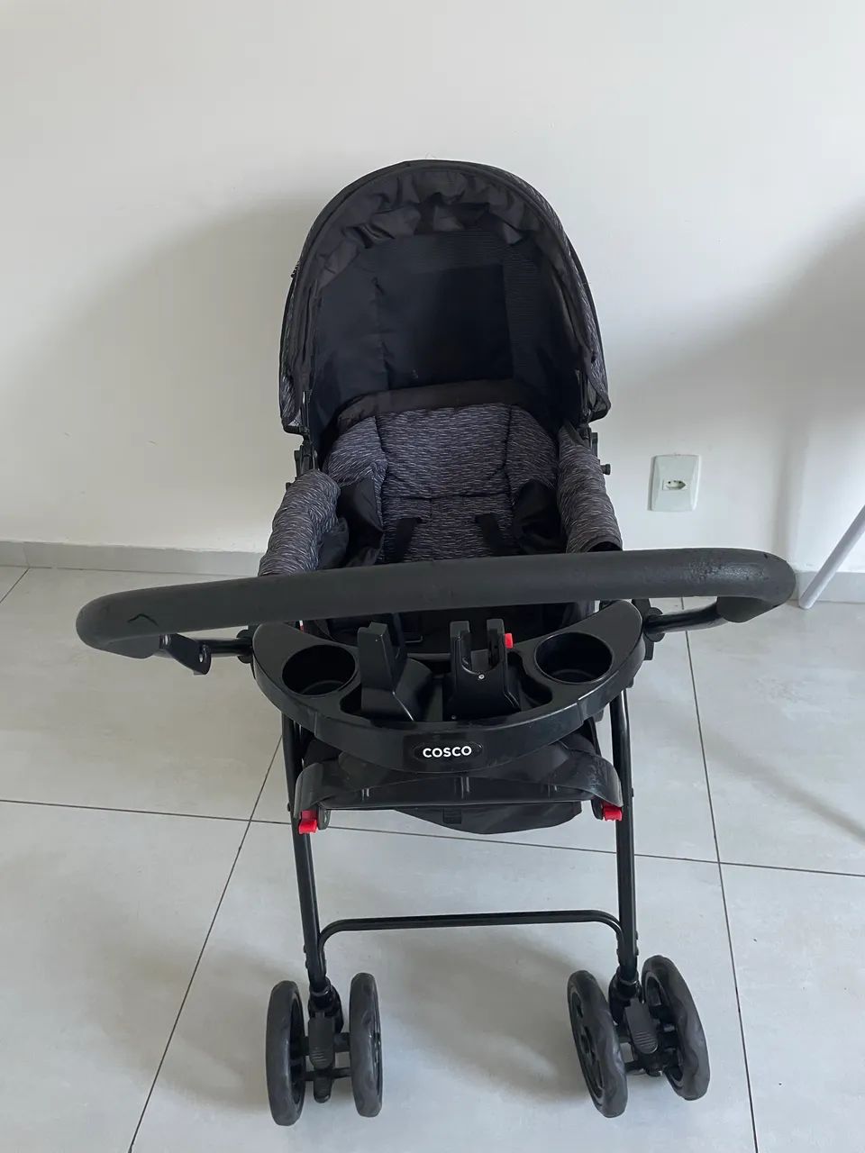 Carrinho de bebê - Cosco 