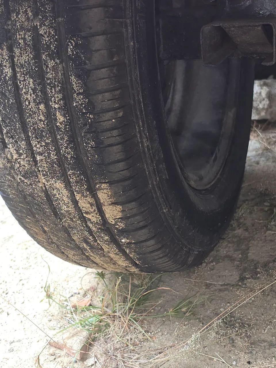 Vendo carroça prancha 2 eixos - Foto 3