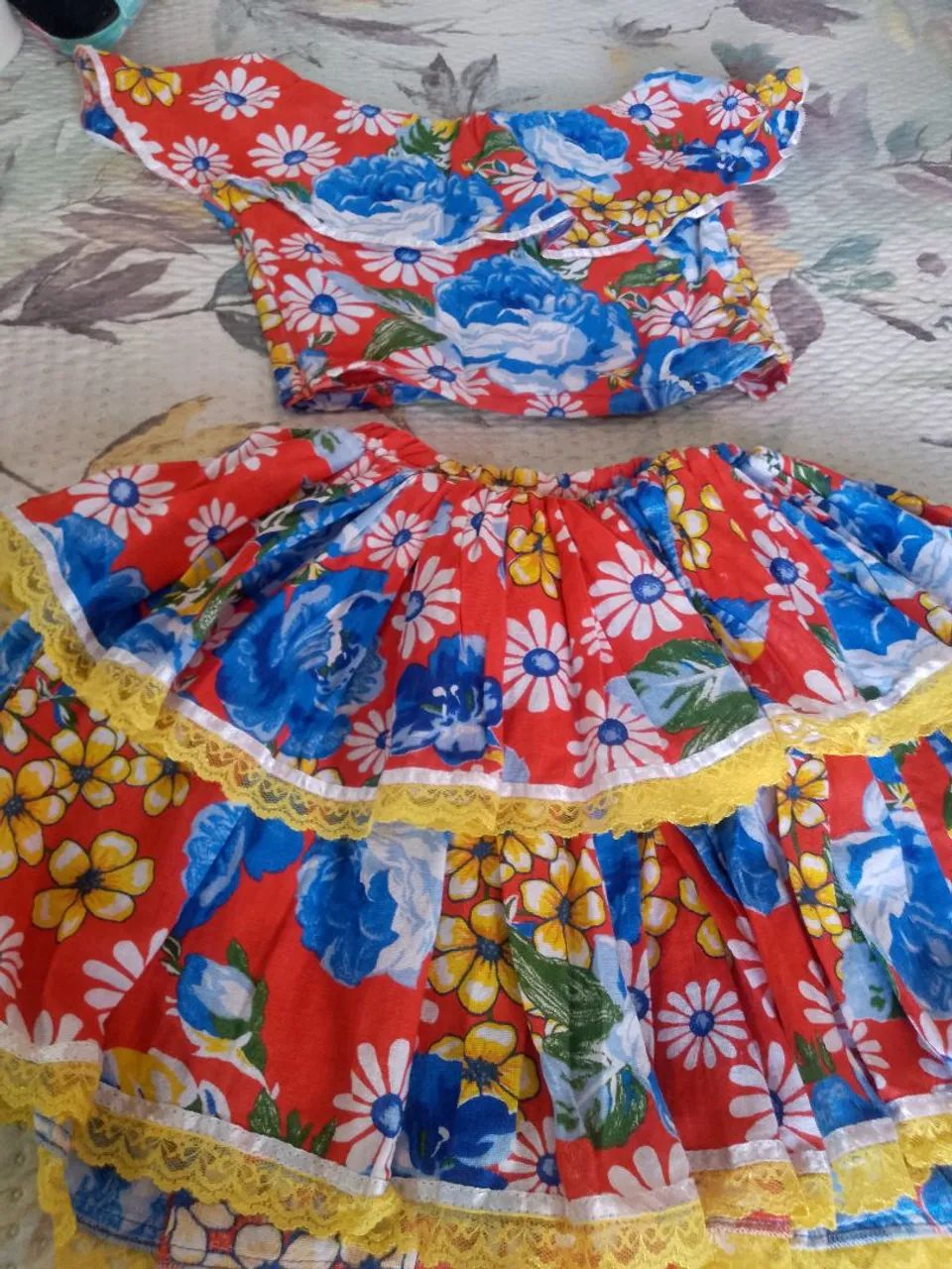 Lote de roupas para bazar 