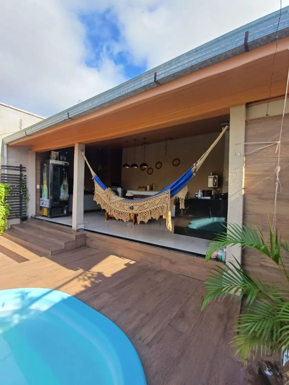 VENDO CASA COM PONTO COMERCIAL  - Foto 3
