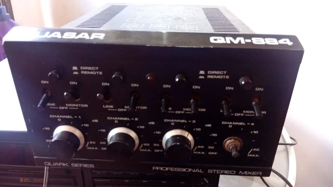 Quasar QM-884