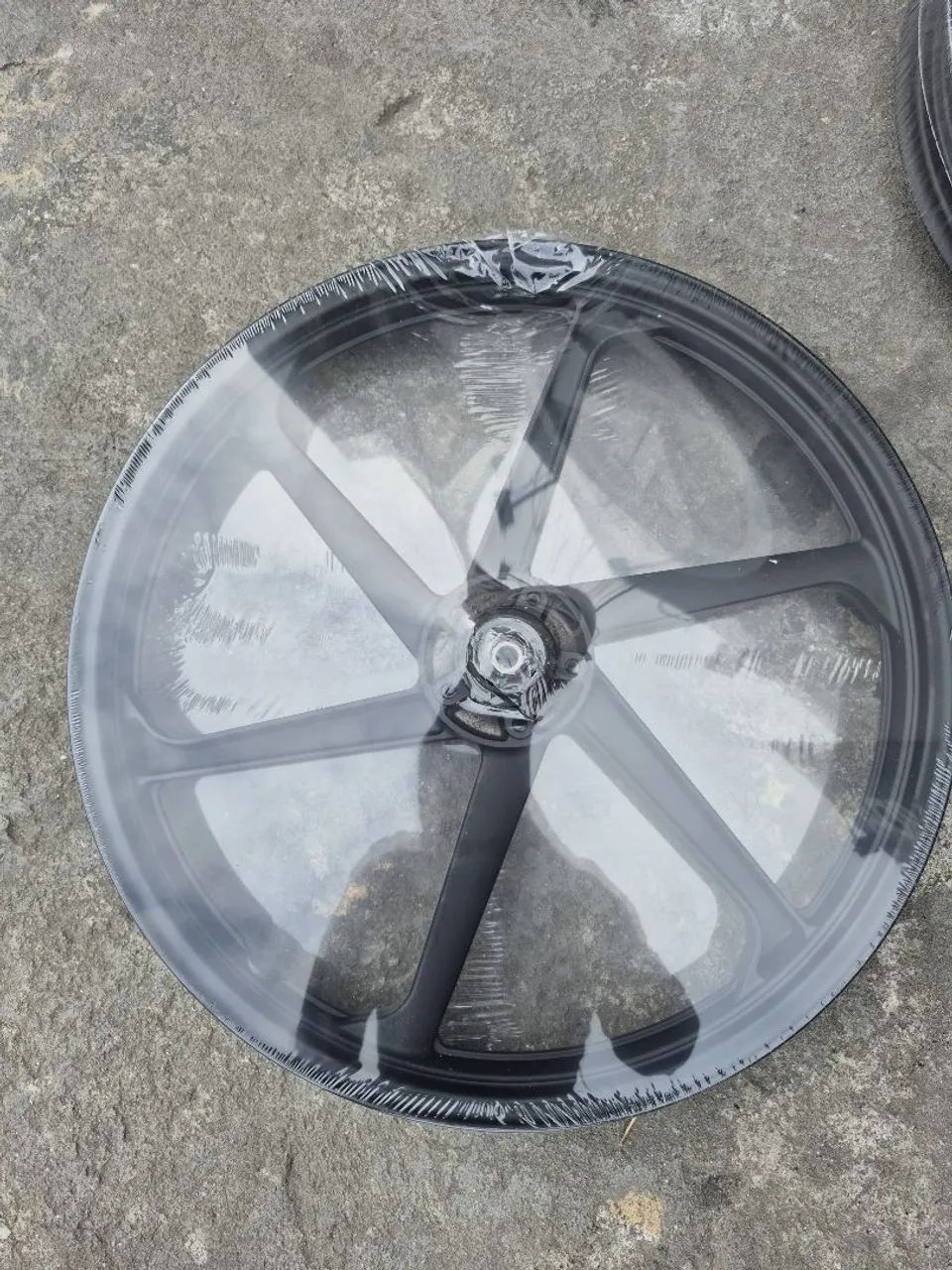 Vendo jogo de rodas de Bros 160 freio a disco  - Foto 3